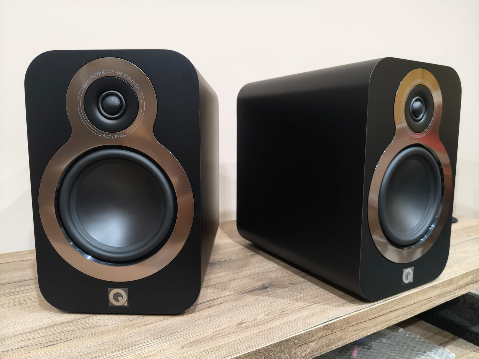QAcoustics Q3030C - Coppia diffusori da stand - EX DEMO