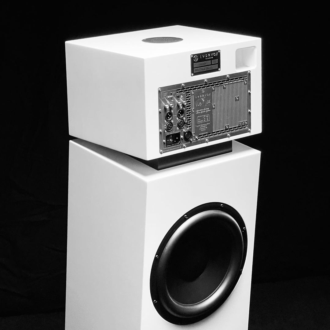 Lyravox Karlsson Tower Monolith - Active speakers