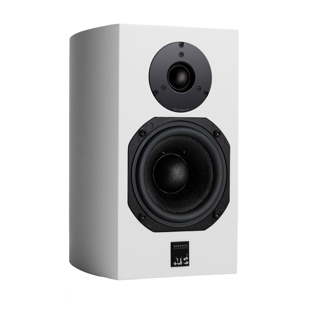 ATC SCM7 - Pair of bookshelf speakers