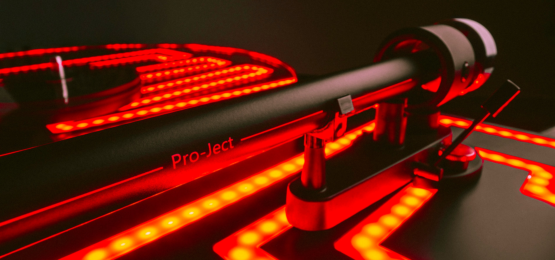 Pro-Ject The Dark Side of the Moon - Limited Edition Turntable