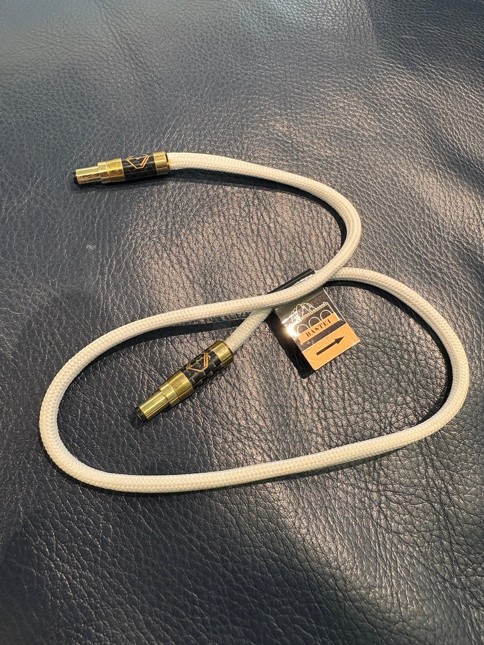 Silent Angel BASTEI Snowy White – 12V Upgrade-Kabel für Forester F2 – LIEFERFERTIG