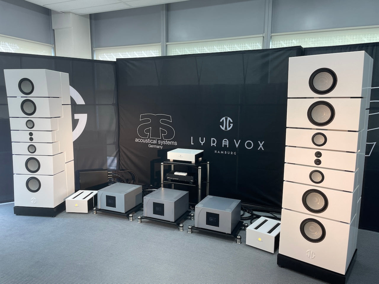 Lyravox Karl der Grosse – Aktive Diffusoren