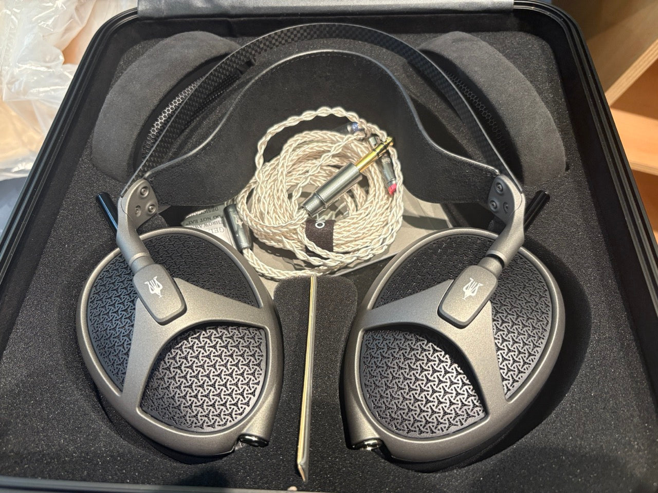 Meze Audio Elite - Hi-End Stereo Headphones - EX DEMO