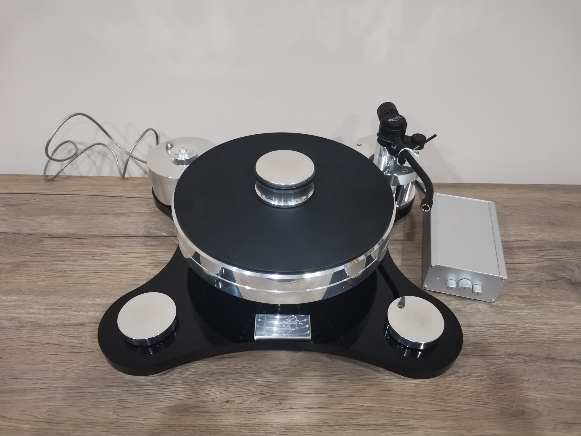 Denon DP-3000 - Turntable - READY FOR DELIVERY