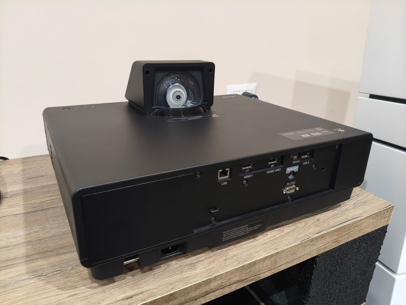 Epson EH-LS500B Android TV - Videoproiettore a tiro corto - USATO