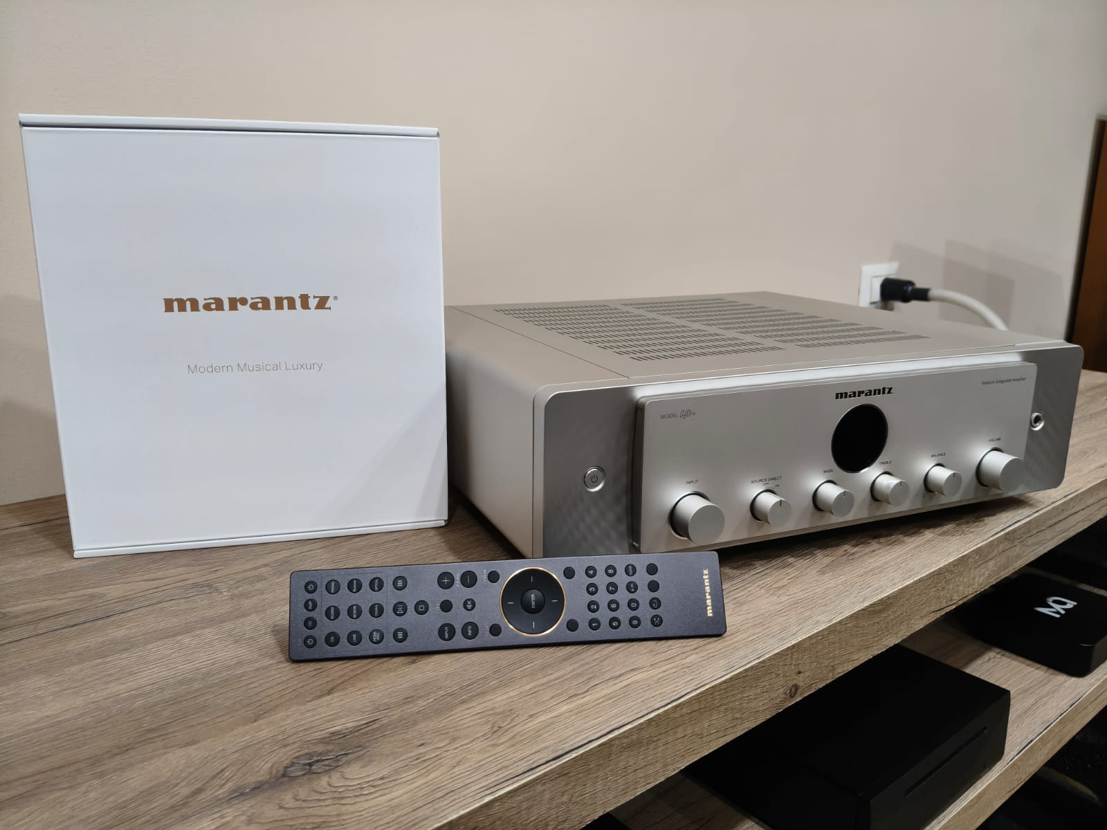 Marantz Model 40N - Amplificatore con streamer integrato - Silver - EX DEMO