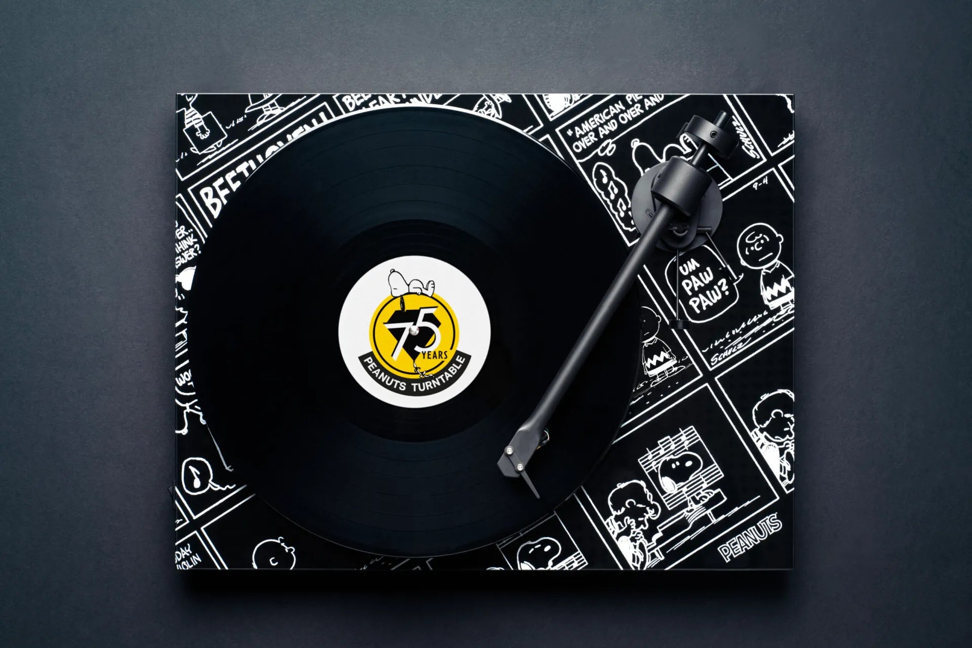 Pro-Ject The Dark Side of the Moon - Limited Edition Turntable