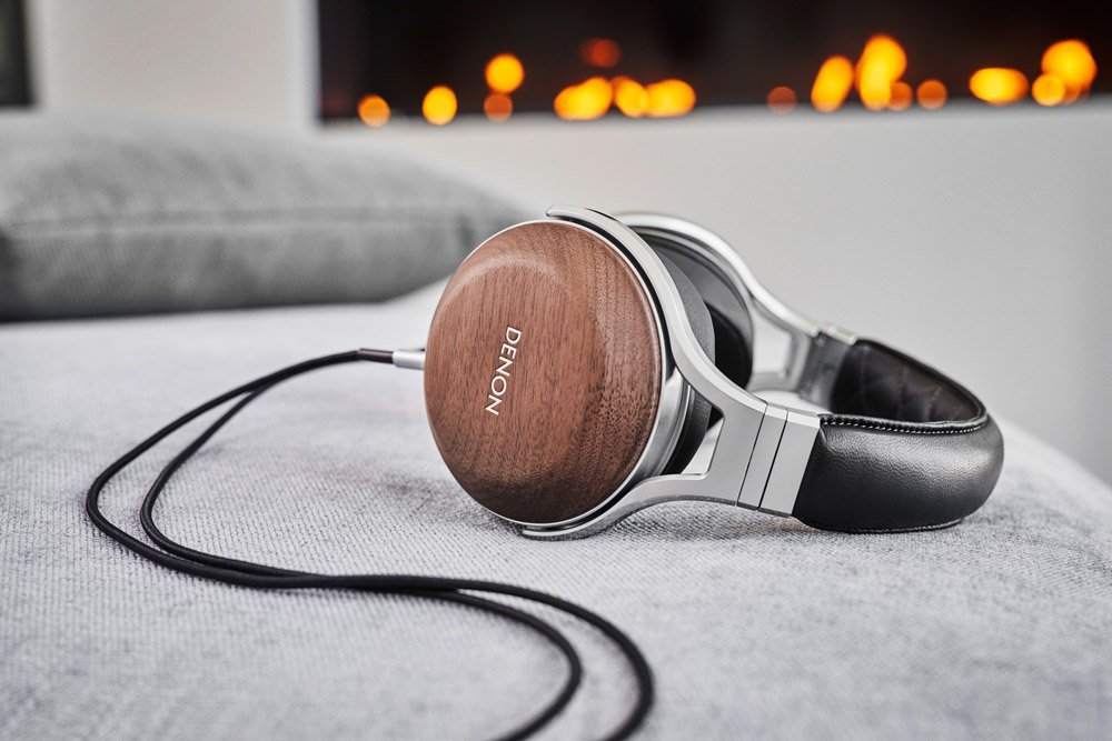 Denon AH-D7200 - STEREO BOX