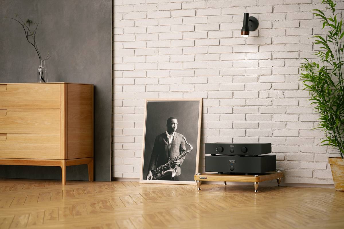 Hegel P20 - Stereo Preamplifier