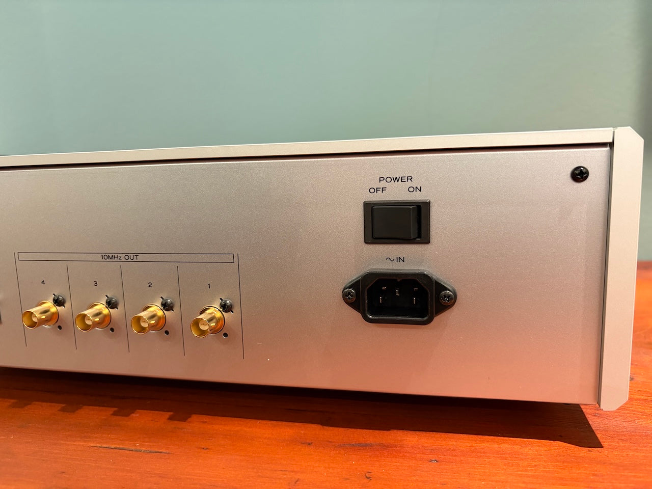 Esoteric G-05 - Master Clock Generator - VORFÜHRMODELL