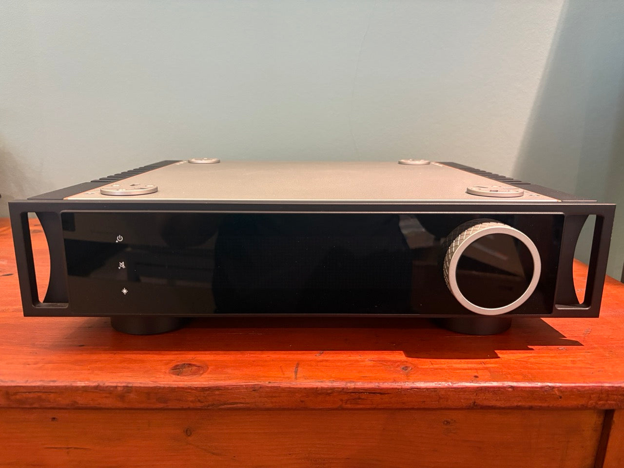 Aviik u188 – Amplificatore Integrato con DAC e Streamer - USATO