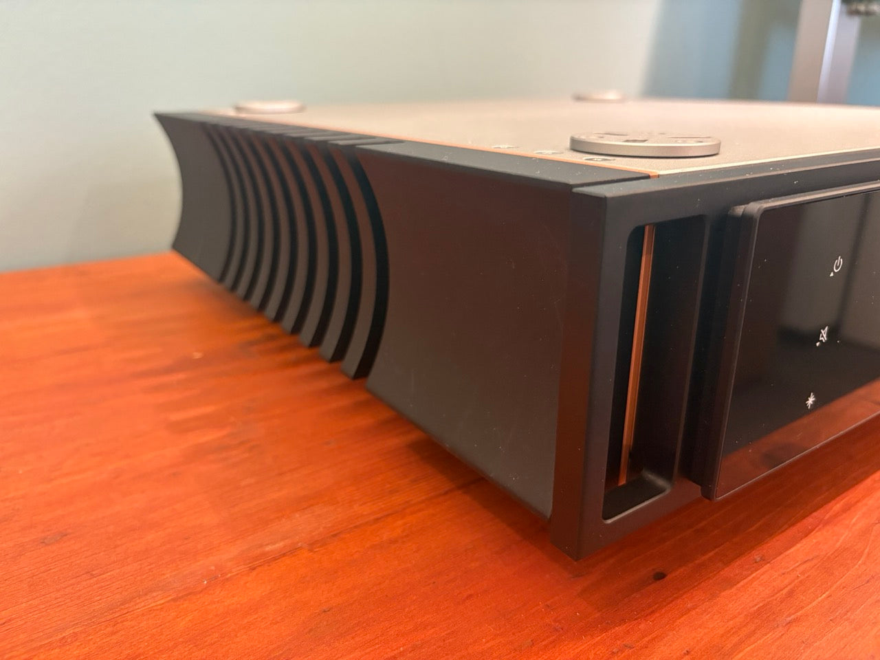 Aviik u188 – Amplificatore Integrato con DAC e Streamer - USATO