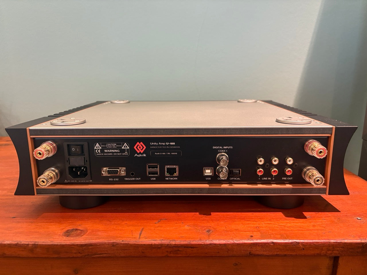 Aviik u188 – Amplificatore Integrato con DAC e Streamer - USATO