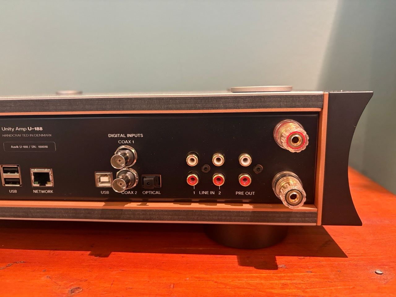 Aviik u188 – Amplificatore Integrato con DAC e Streamer - USATO