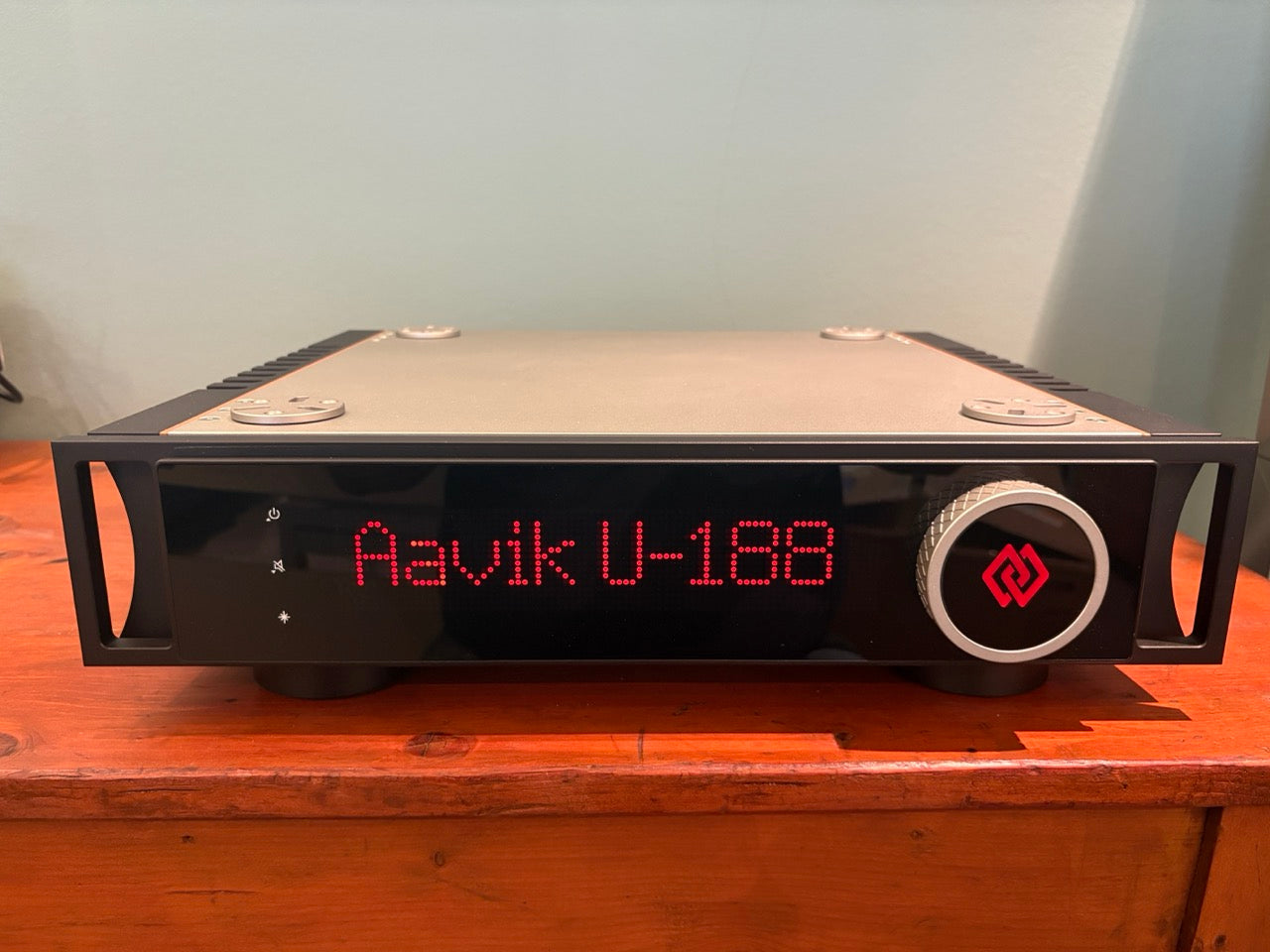 Aviik u188 – Amplificatore Integrato con DAC e Streamer - USATO