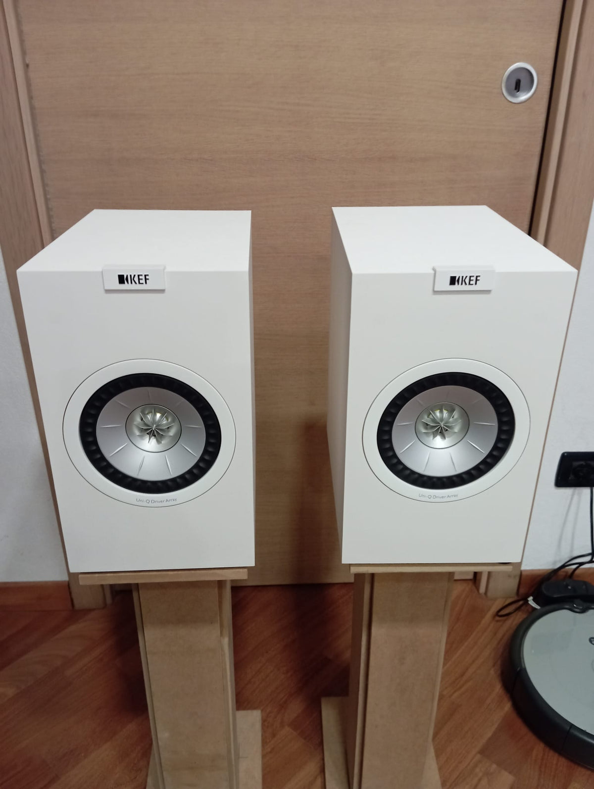 Kef Q-Serie – Q150 – Paar freistehende Lautsprecher