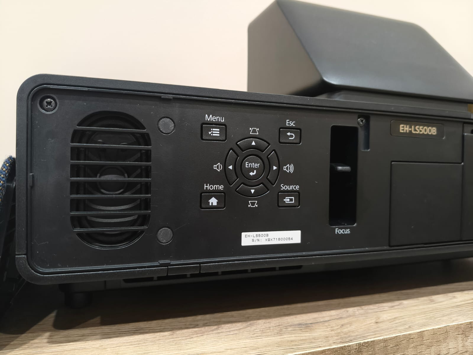 Epson EH-LS300B – Kurzdistanz-Videoprojektor – LIEFERFERTIG 