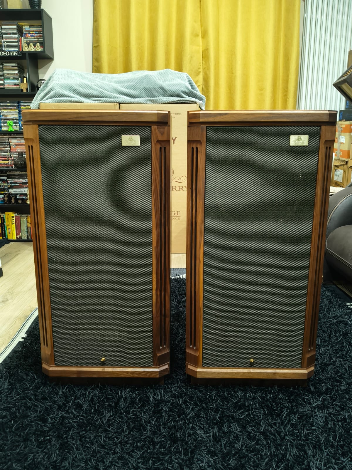 Tannoy TURNBERRY GR Oiled Walnut - Coppia di diffusori da pavimento