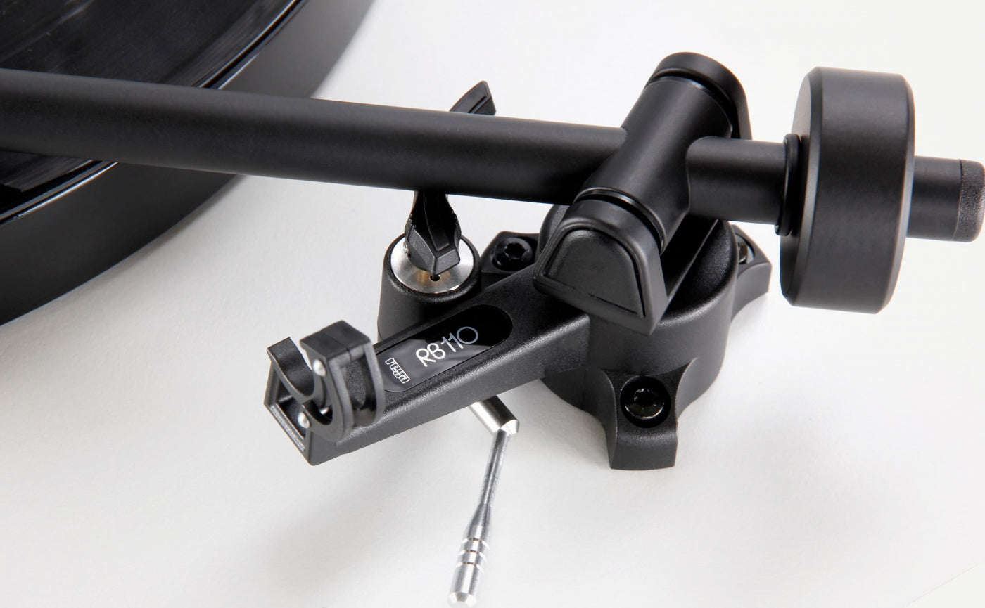 Giradischi Rega Planar 1 nero satinato - Braccio RB110